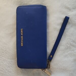 Michael Kors wallet wristlet